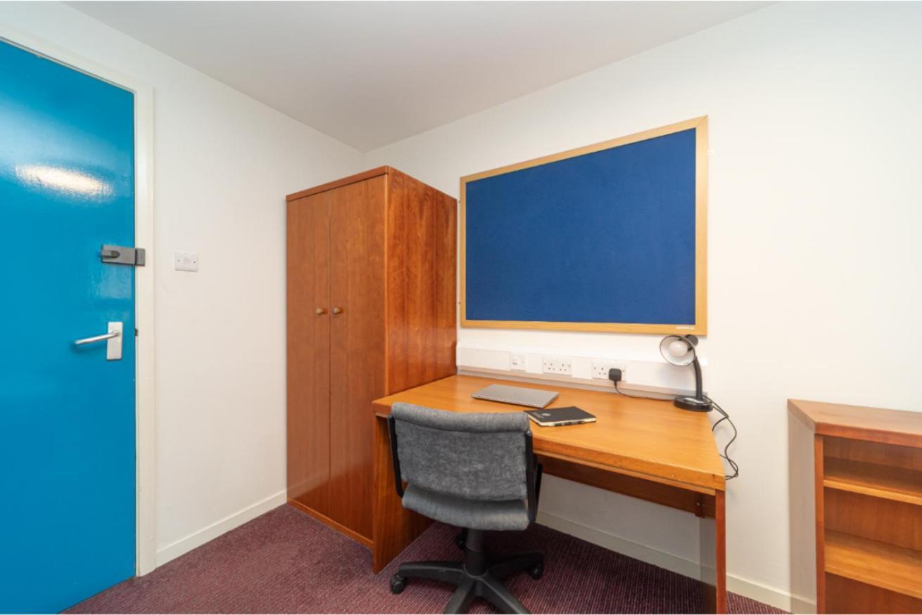 Joivy Affordable 3,4,5 And 12 Bed Private Flats Next To Royal Mile (Adults Only) Edimburgo Exterior foto